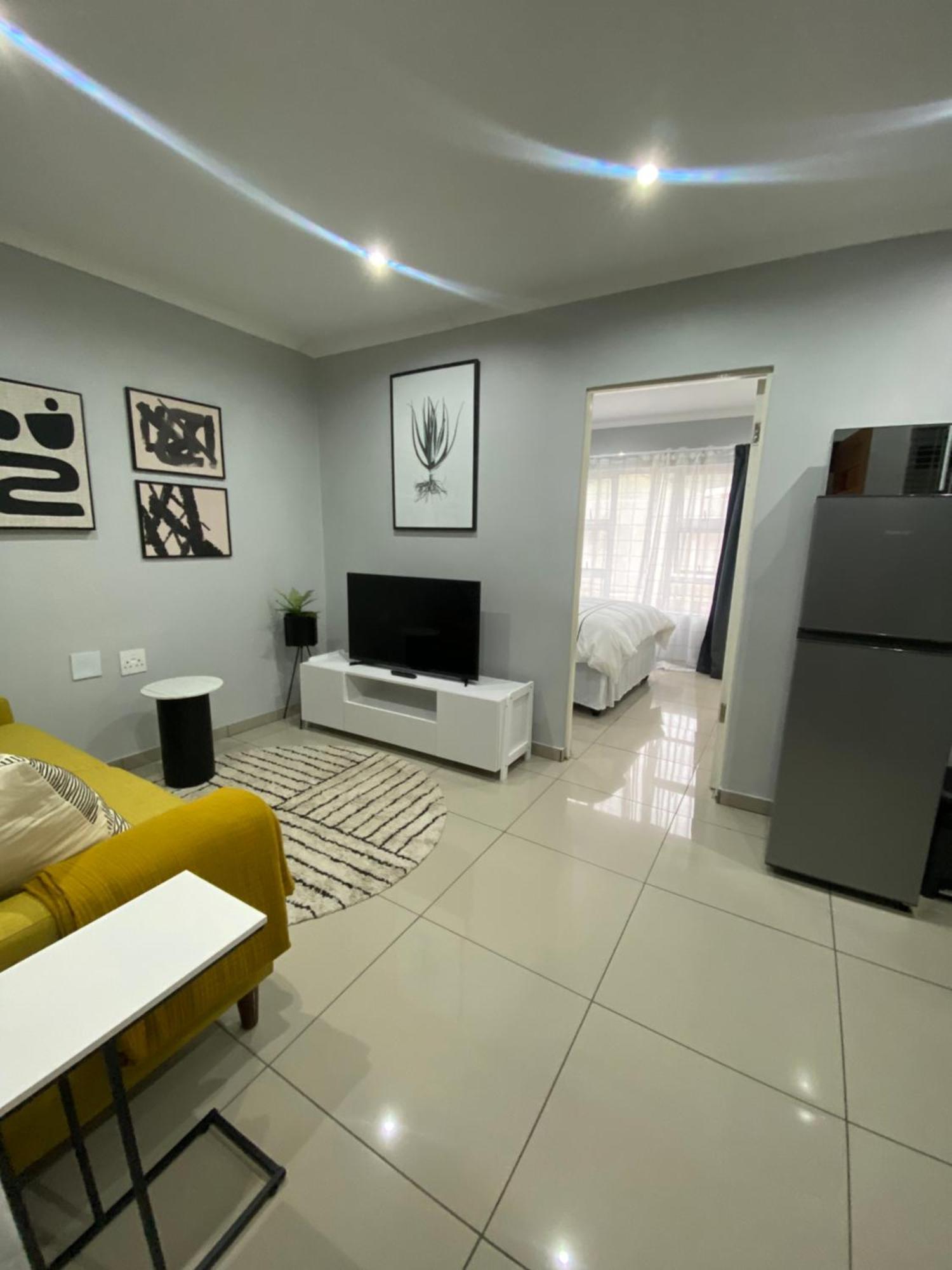 Trendy, Comfortable 1 Bedroom Apartments In 乌姆塔塔 外观 照片